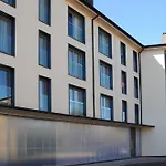& Cerdanya بورغ مدام
