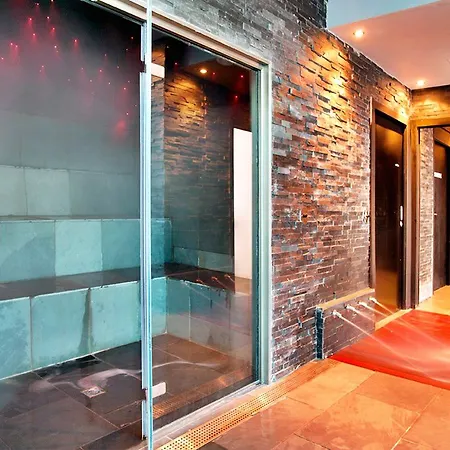 & Cerdanya Aparthotel Bourg-Madame